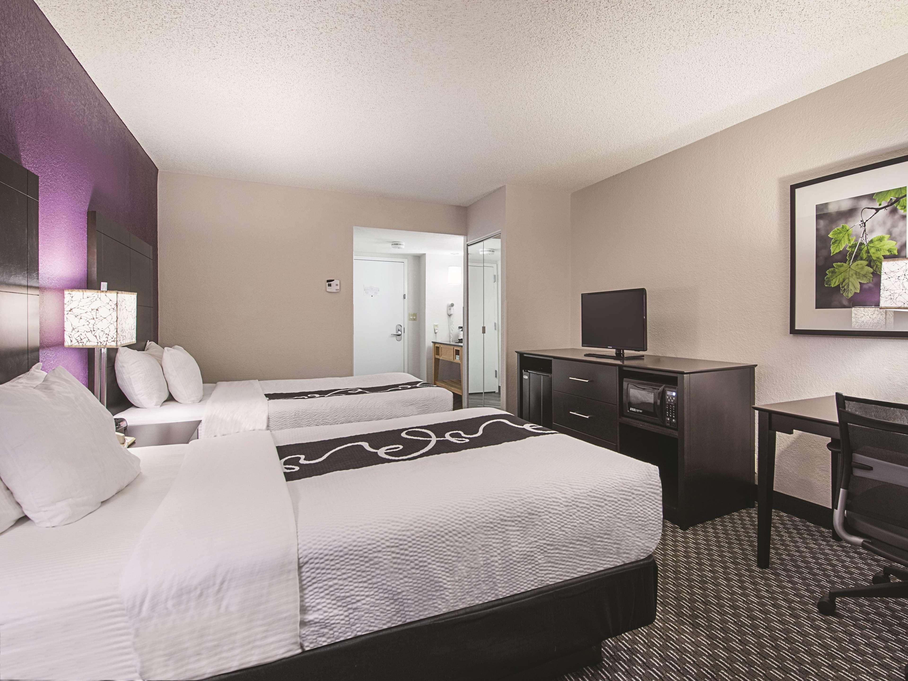 La Quinta By Wyndham At Sw 6th St 3*