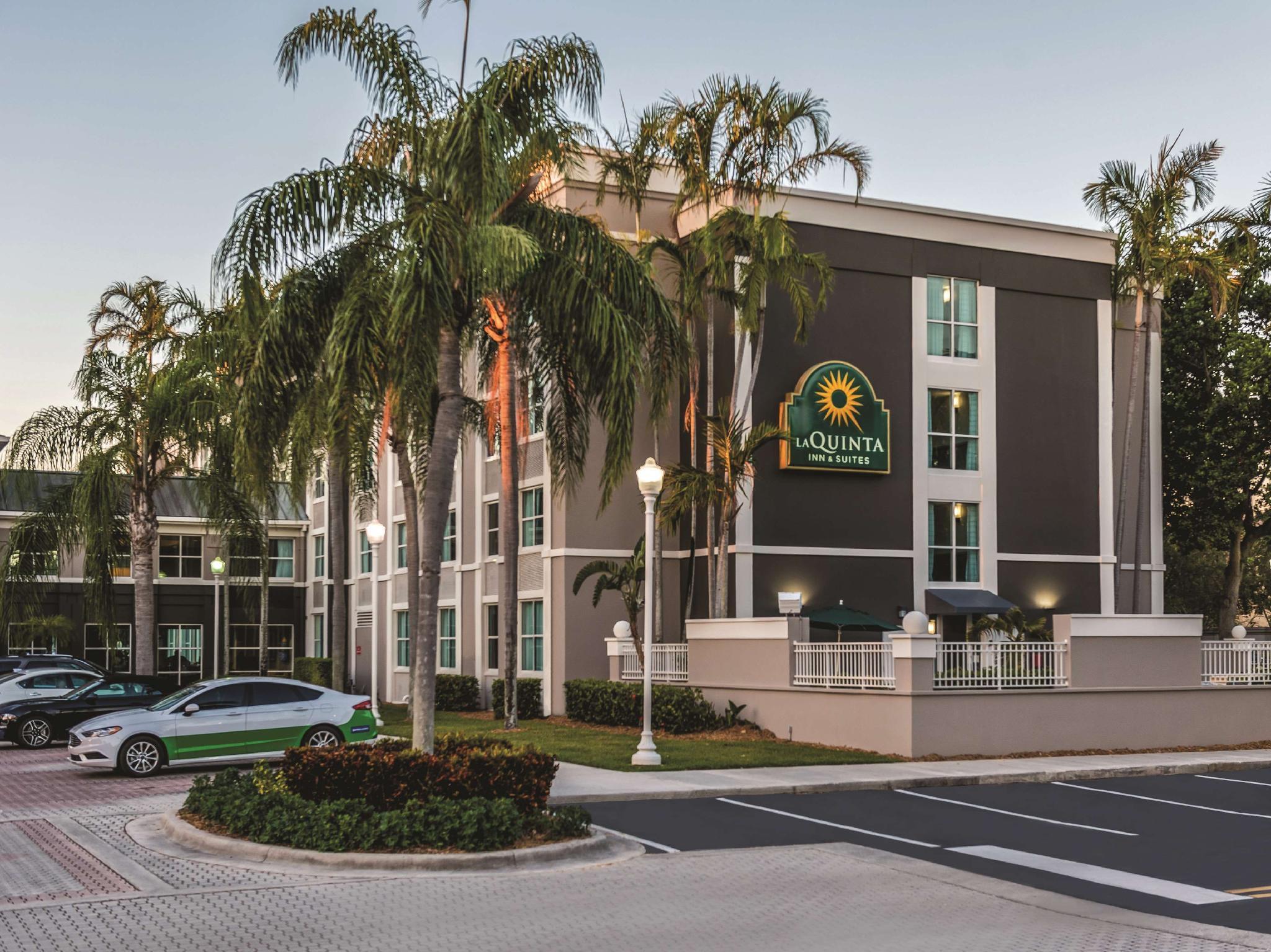 La Quinta By Wyndham At Sw 6th St Hotel