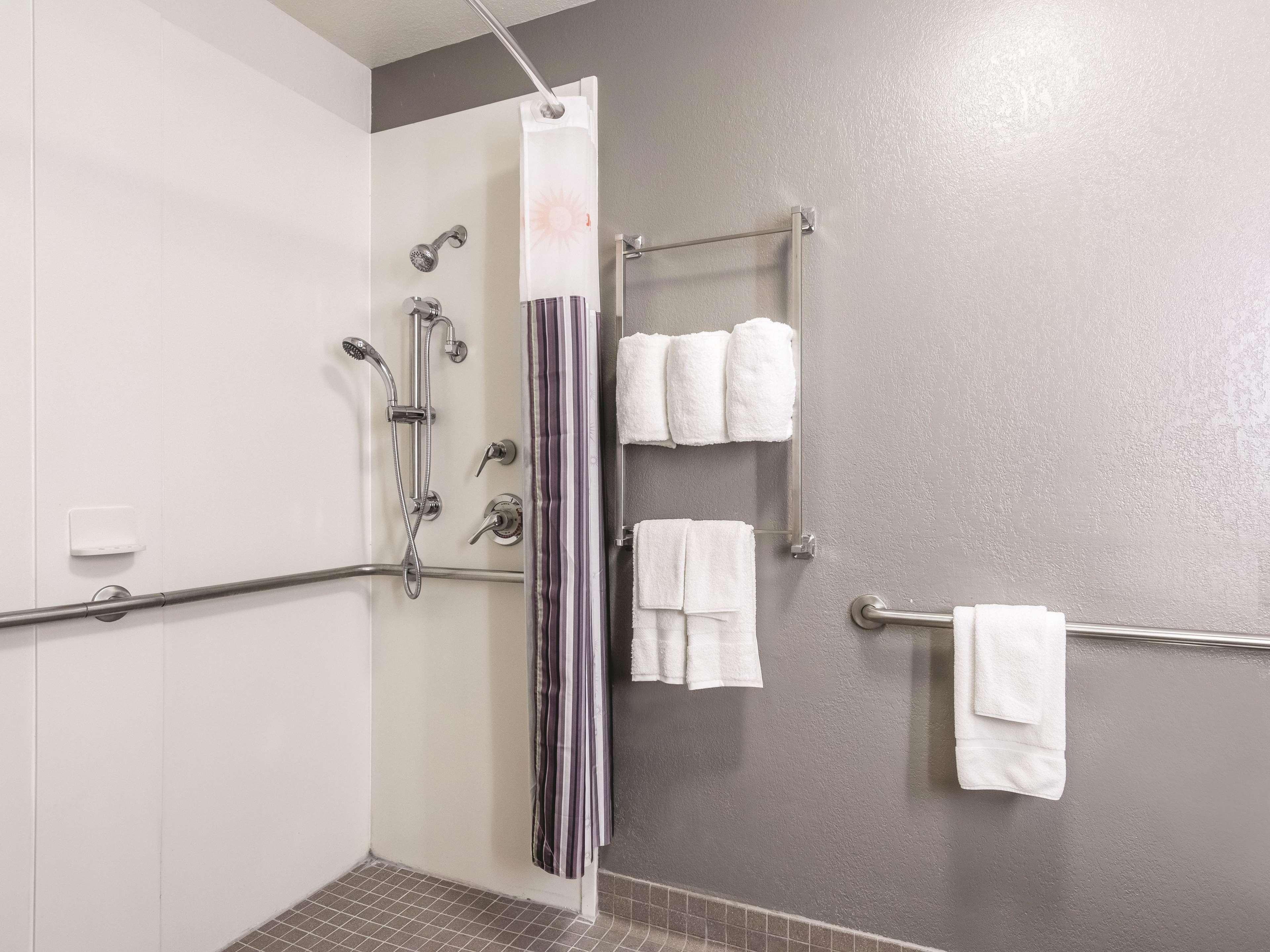 Hotel La Quinta By Wyndham At Sw 6th St 3*